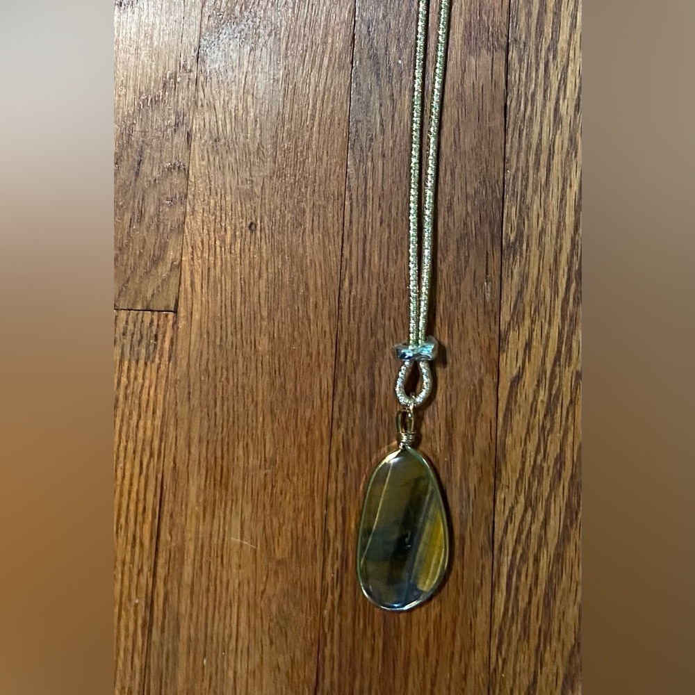Elegant Chicos 24 in brown Pendant Necklace